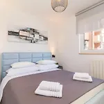 New Large App Near Sea, Cozy 3 Bedrooms And 2 Bathrooms *