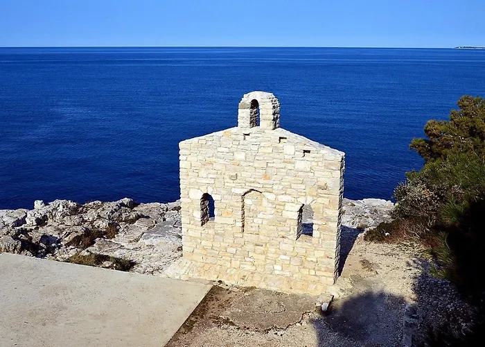 New Large App Near Sea, Cozy 3 Bedrooms And 2 Bathrooms * Pula