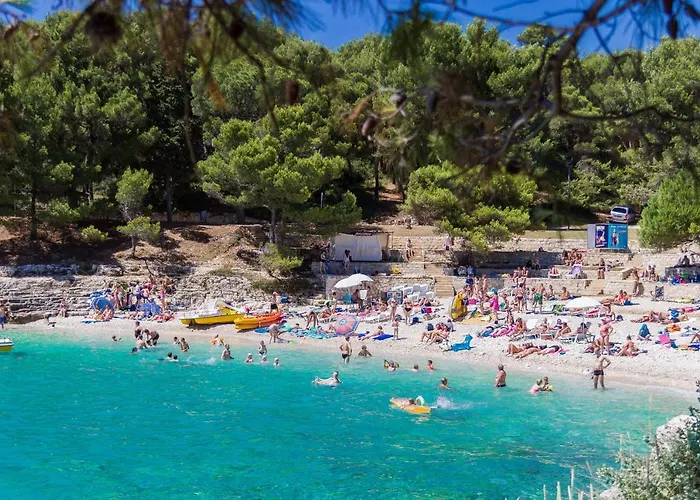 Appartement New Large App Near Sea, Cozy 3 Bedrooms And 2 Bathrooms Pula