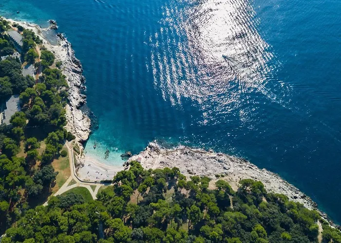 New Large App Near Sea, Cozy 3 Bedrooms And 2 Bathrooms * Pula