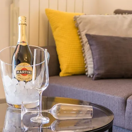 New Large App Near Sea, Cozy 3 Bedrooms And 2 Bathrooms * Пула