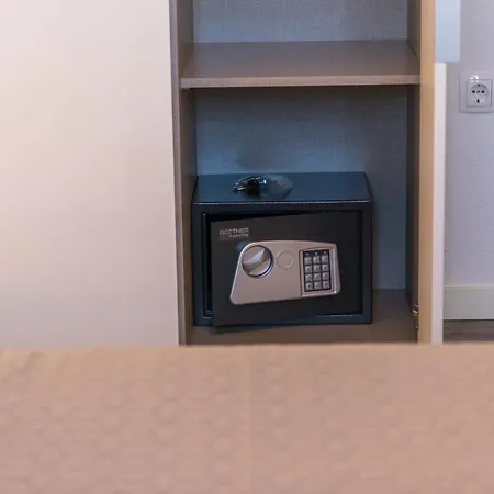 New Large App Near Sea, Cozy 3 Bedrooms And 2 Bathrooms Appartamento