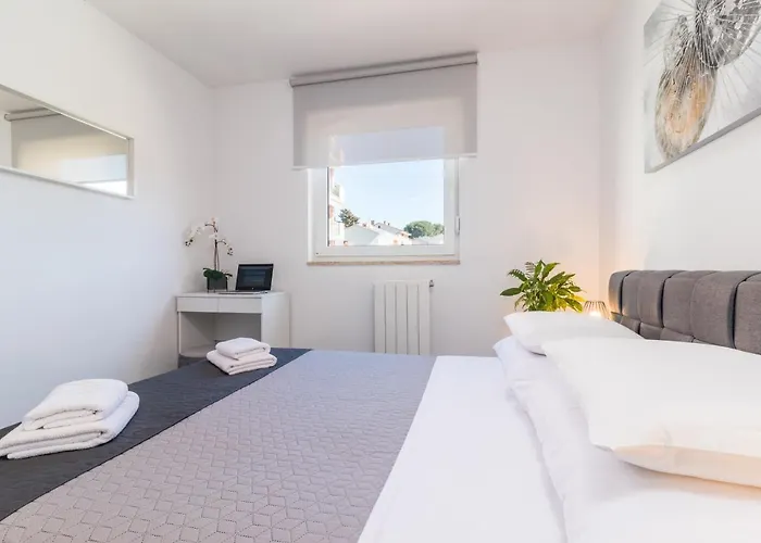 New Large App Near Sea, Cozy 3 Bedrooms&2 Bathrooms Apartament *